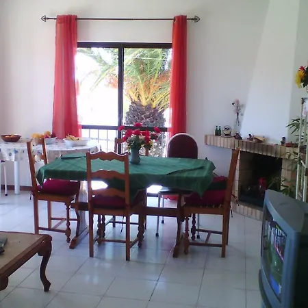 Bartoni Holiday home *